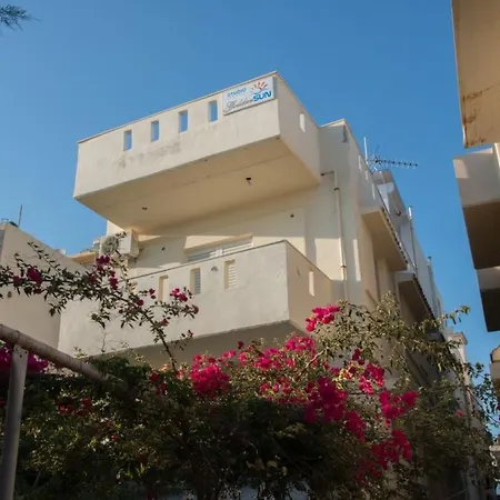 Golden Sun Apartment *
